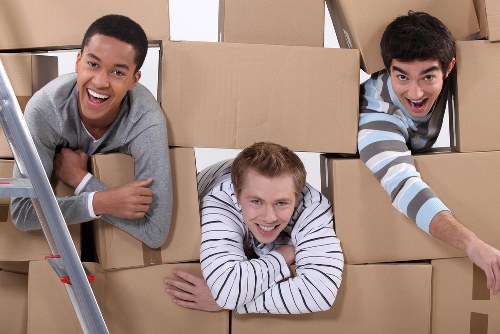 Moving truck service operating in Kings Cross near central London streets