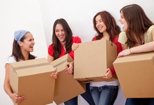 Moving van serving homes and offices around Kings Cross